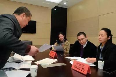 检察院里有这样一群律师,猜猜他们在干嘛?