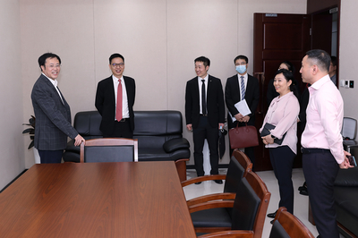 重庆市律师协会袁小彬会长一行赴重庆五中院座谈交流